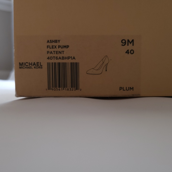 NWOT MICHAEL Michael Kors Ashby Flex Pumps - Picture 16 of 16